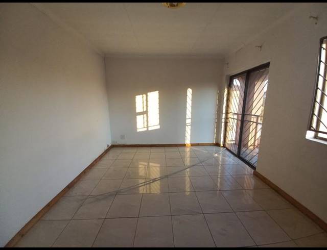 4 BEDROOM PROPERTY TO RENT IN LAUDIUM
